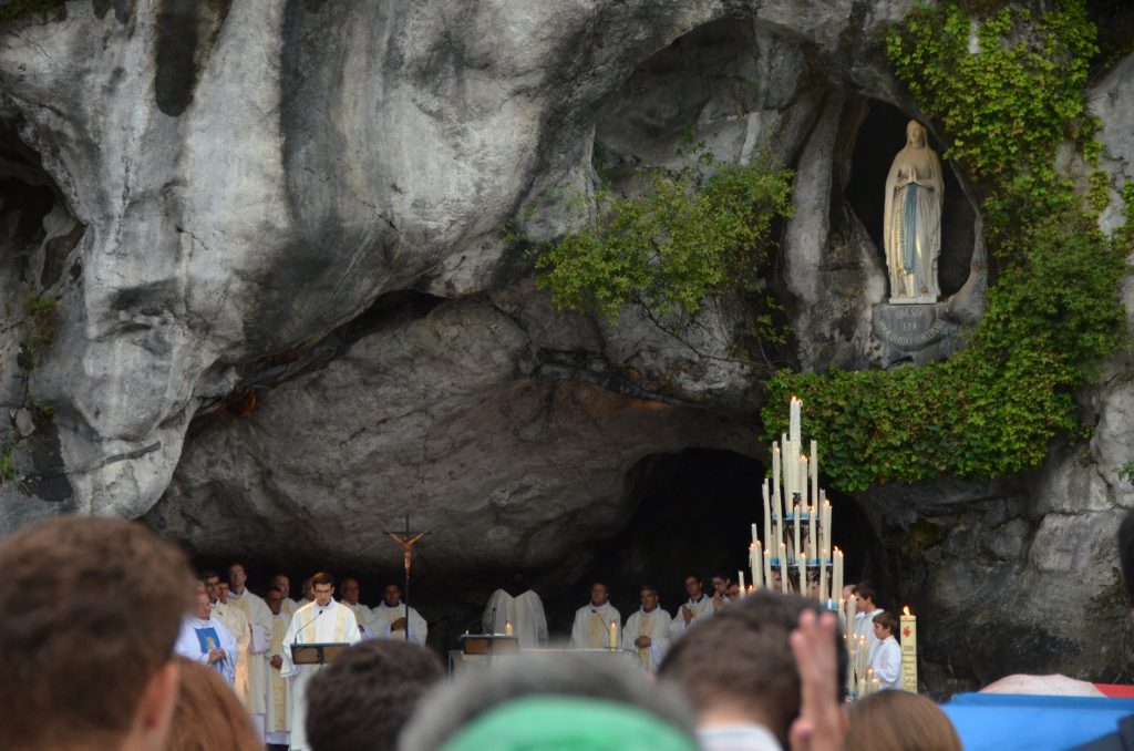 Aidez les pèlerins à aller à Lourdes
